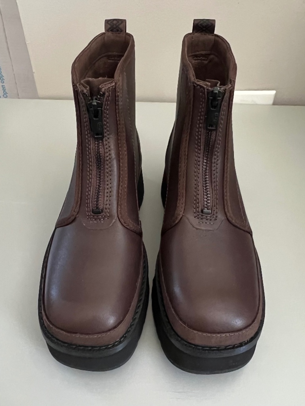NIB UGG City func Zip Water Resistant Platform Chocolate Brown women's size 7